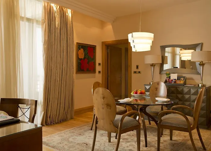 Deluxe Two-Bedroom Apartment